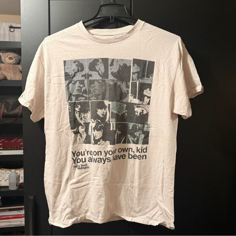 Taylor Swift Midnight You’re On Your Own, Kid tee Sz L